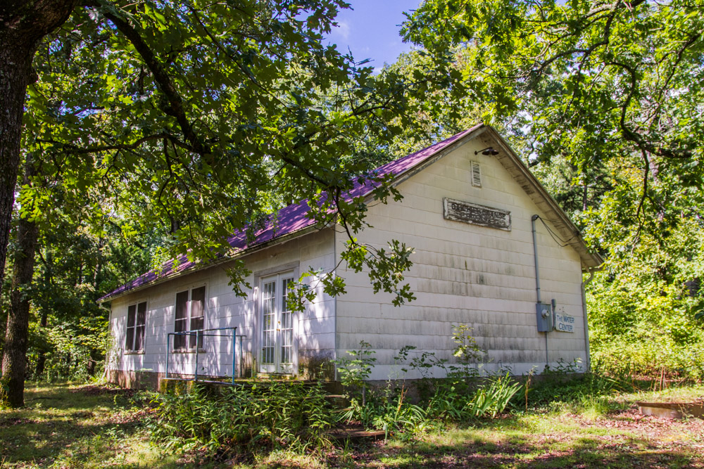 Exterior shot of the Oak Hill Grange Hall in 2016